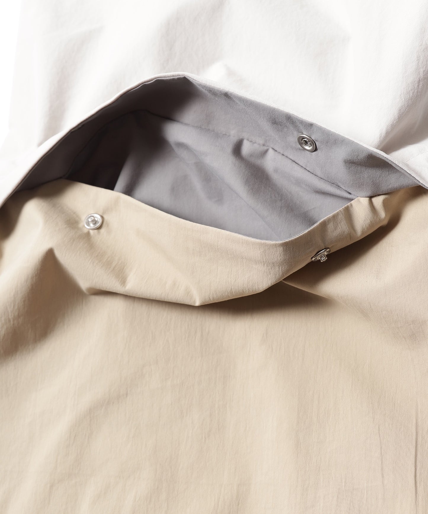 フロントポケットプルオーバー