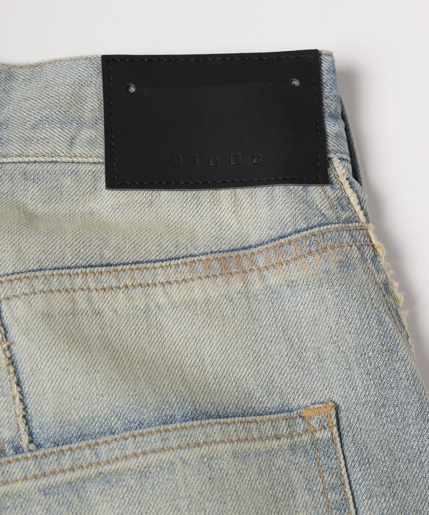 USED LOOSE FIT JEANS