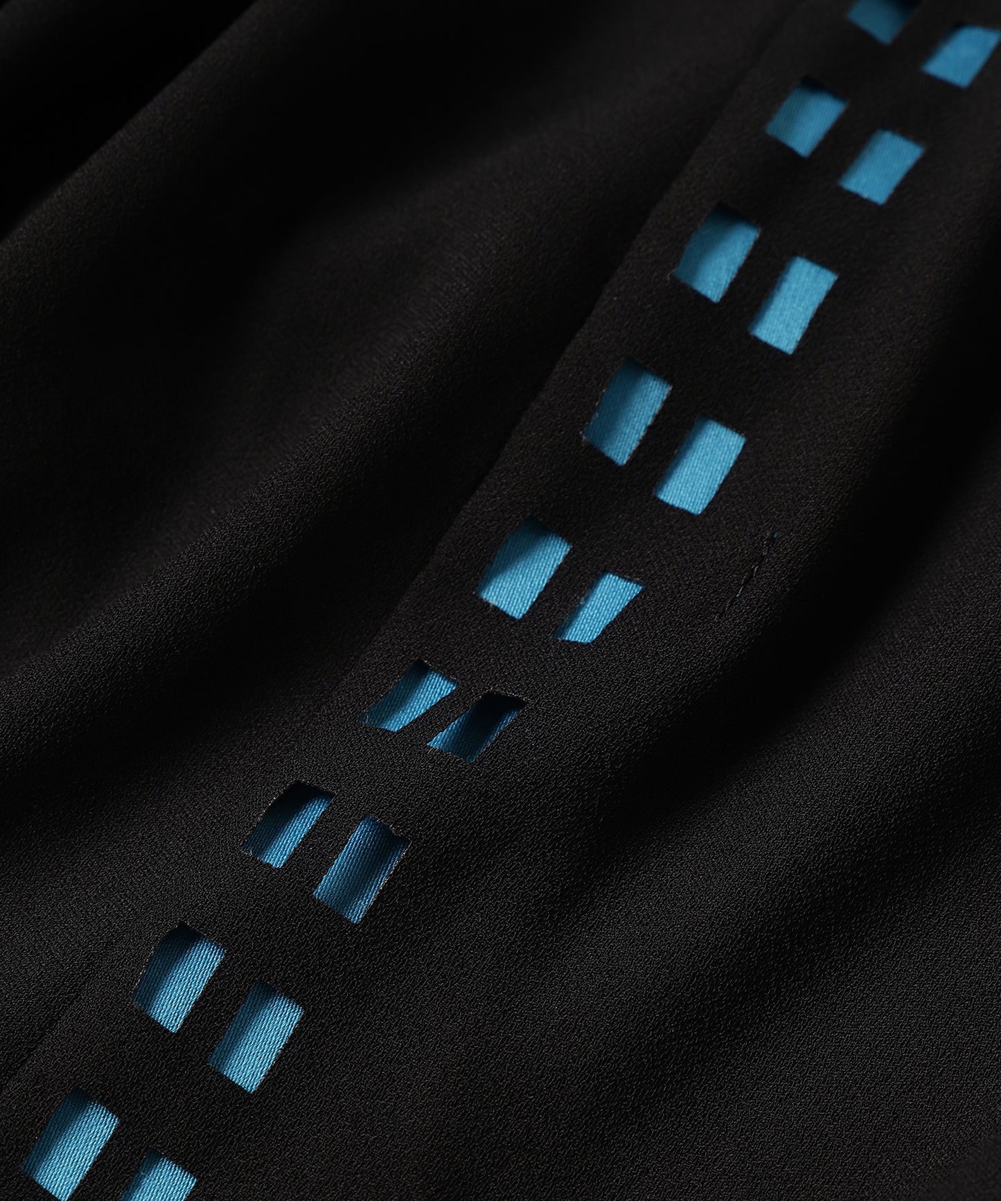 LASER STITCH SHORT PANTS