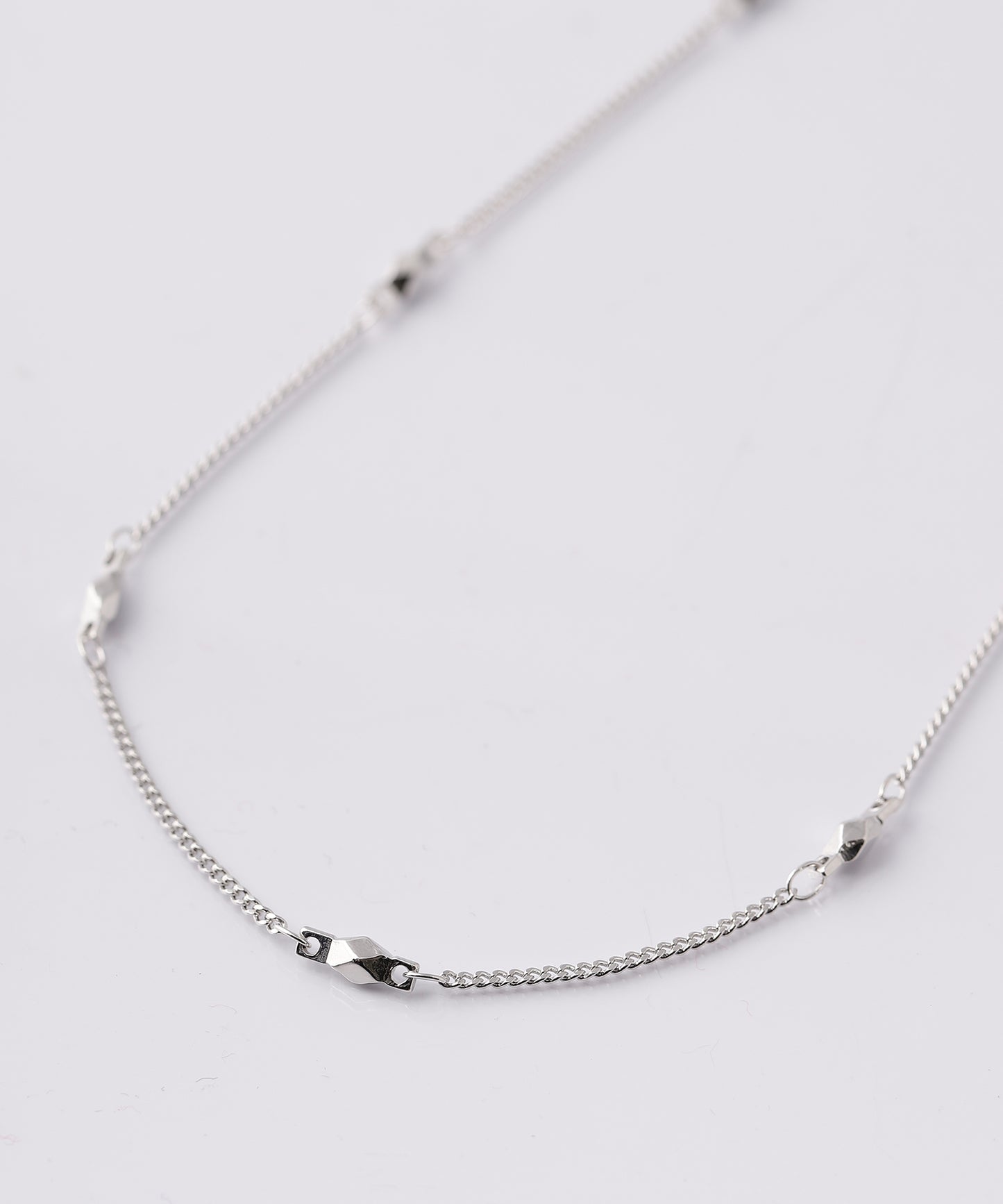 SHORT NECKLACE