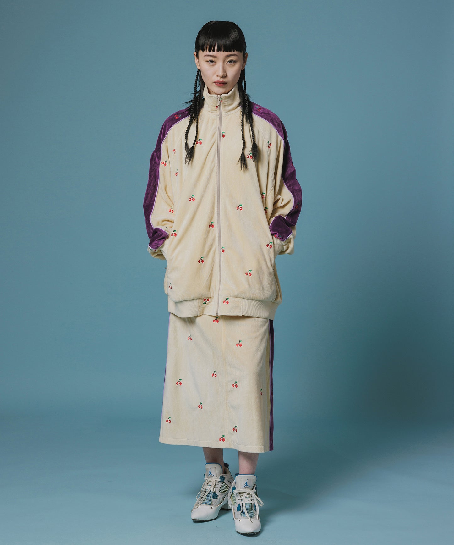 EMBROIDERY VELOUR TRACK SKIRT