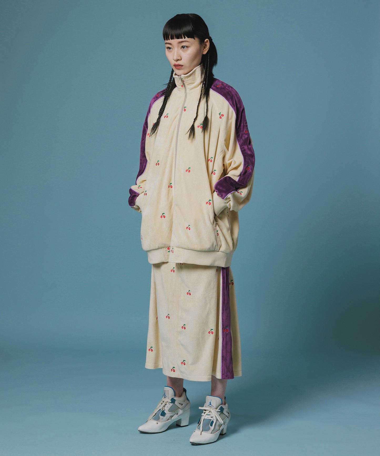 EMBROIDERY VELOUR TRACK SKIRT