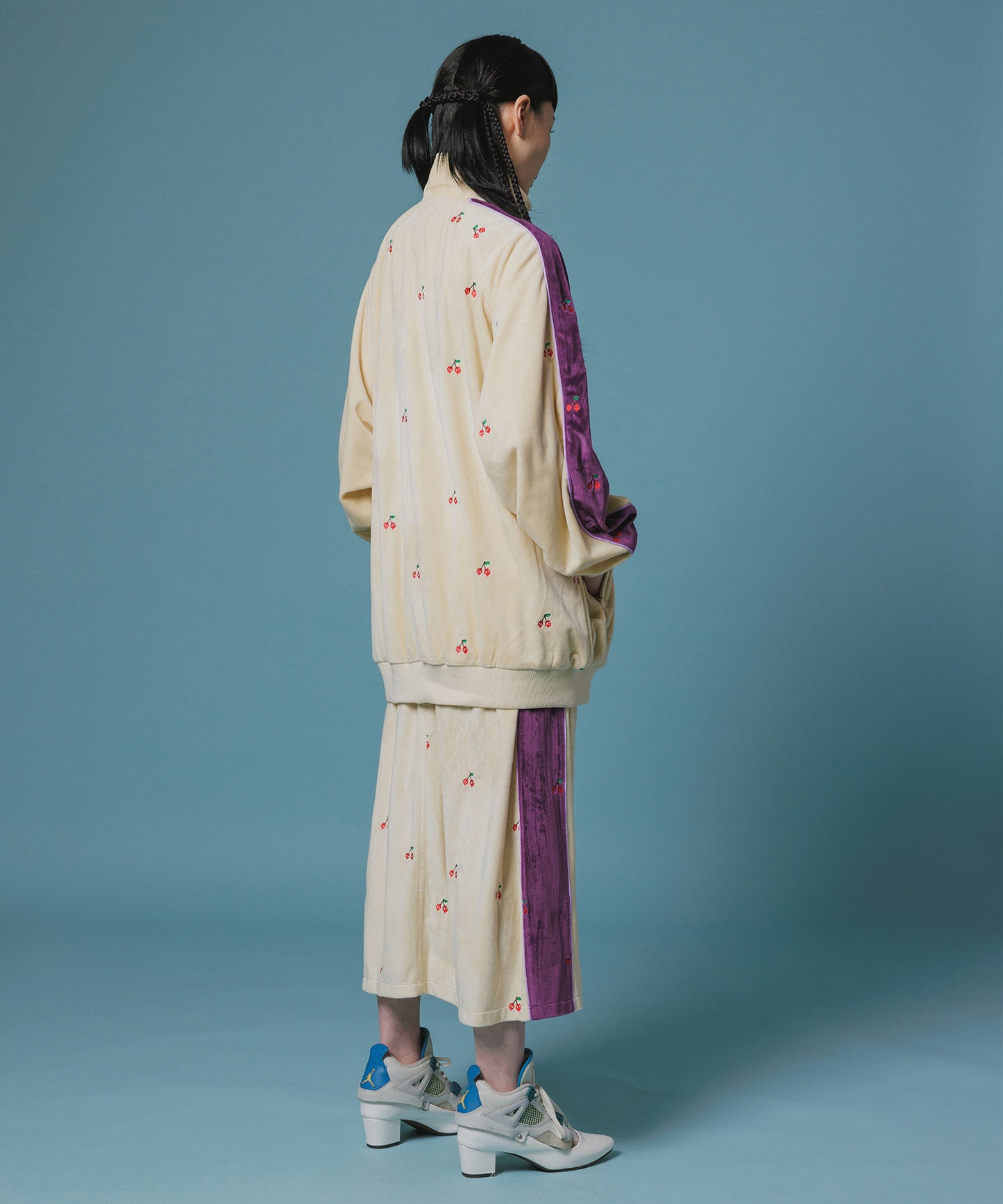 EMBROIDERY VELOUR TRACK SKIRT