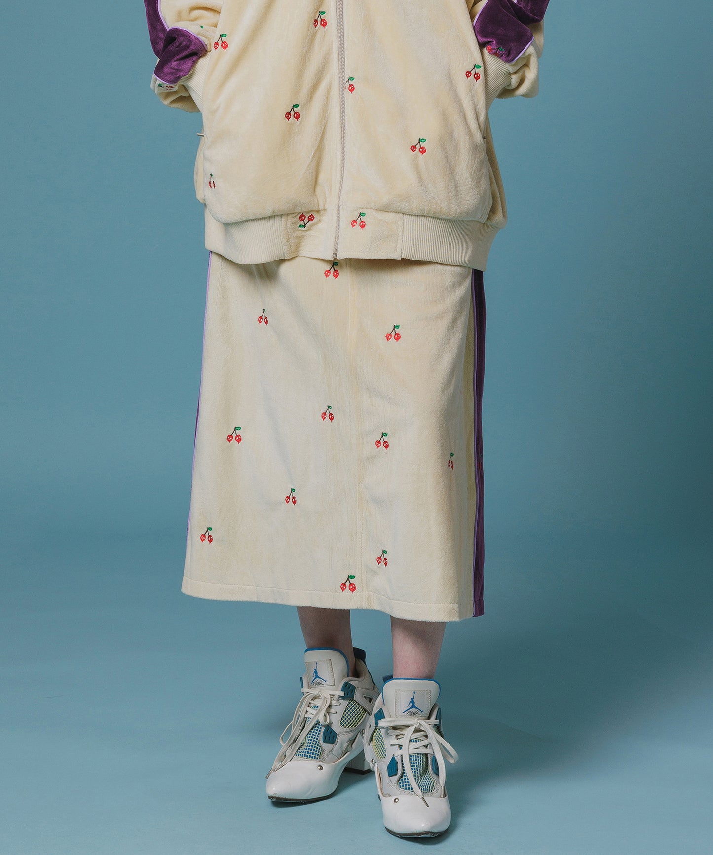 EMBROIDERY VELOUR TRACK SKIRT