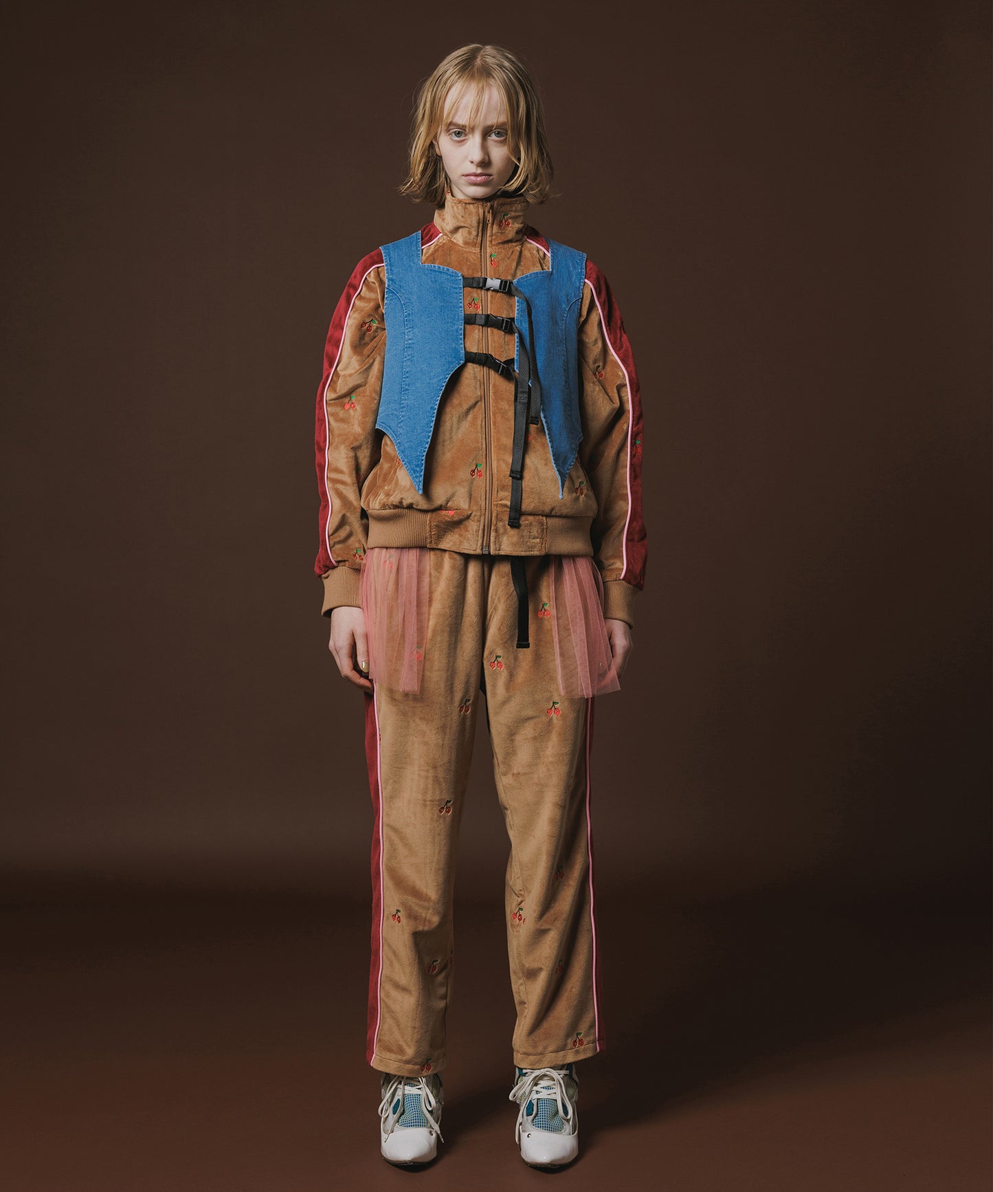 EMBROIDERY VELOUR TRACK PANTS