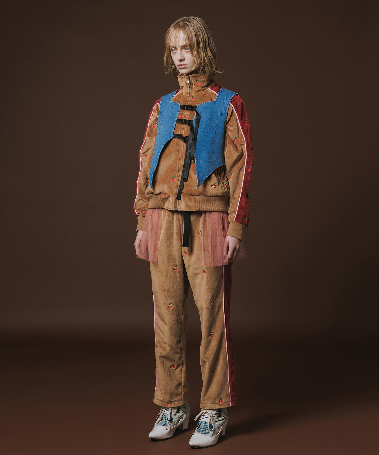 EMBROIDERY VELOUR TRACK PANTS