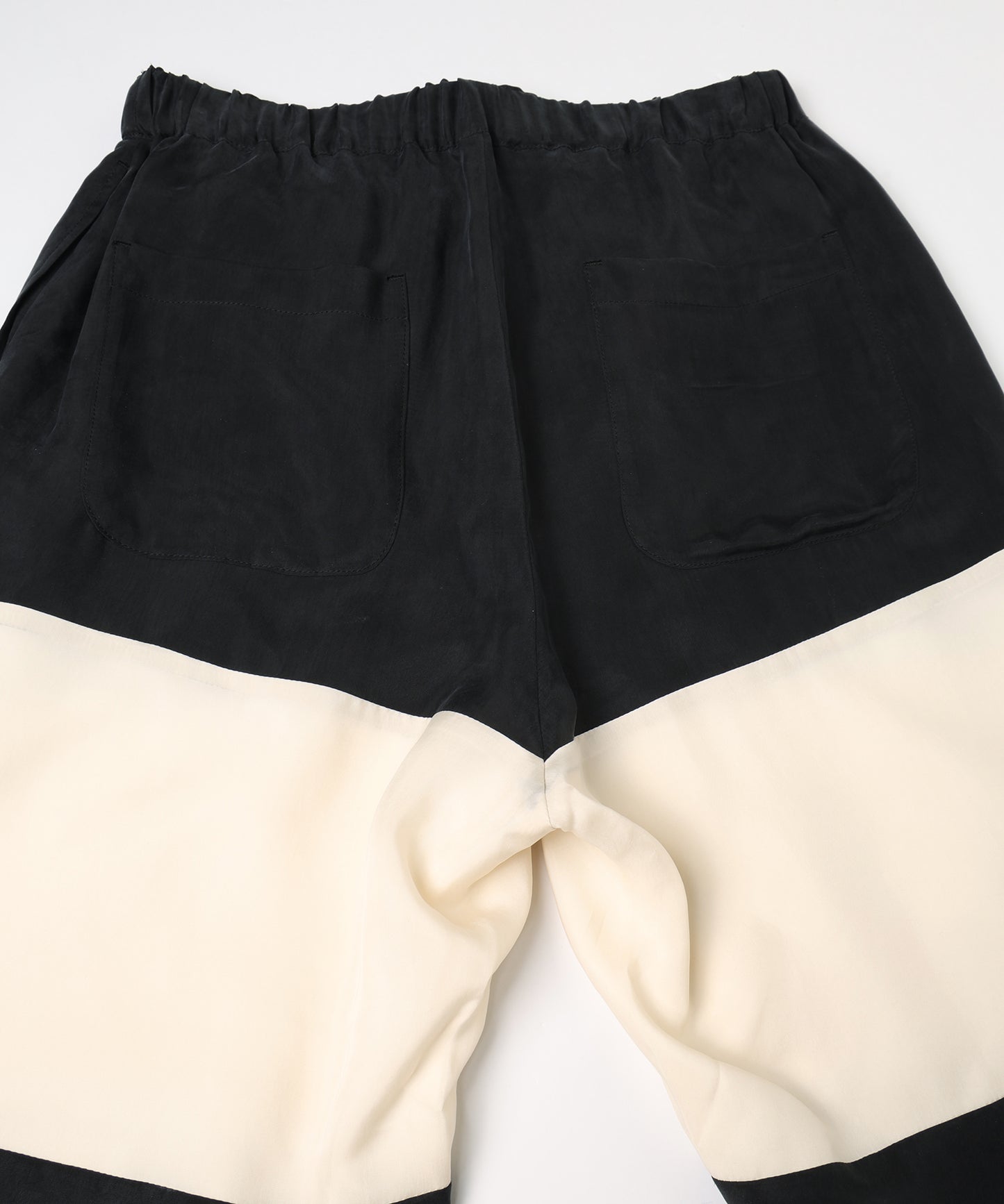 BLK/WHT EASY PT