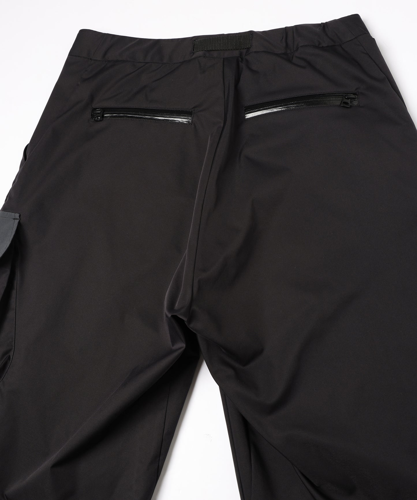 【OUTLIERS×JieDa】3D SWITCHING TECH PANTS