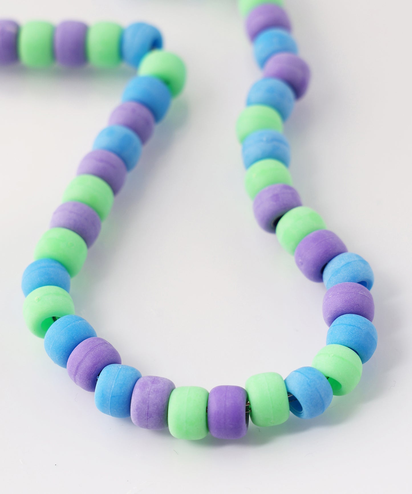 BEADS NECKLACE