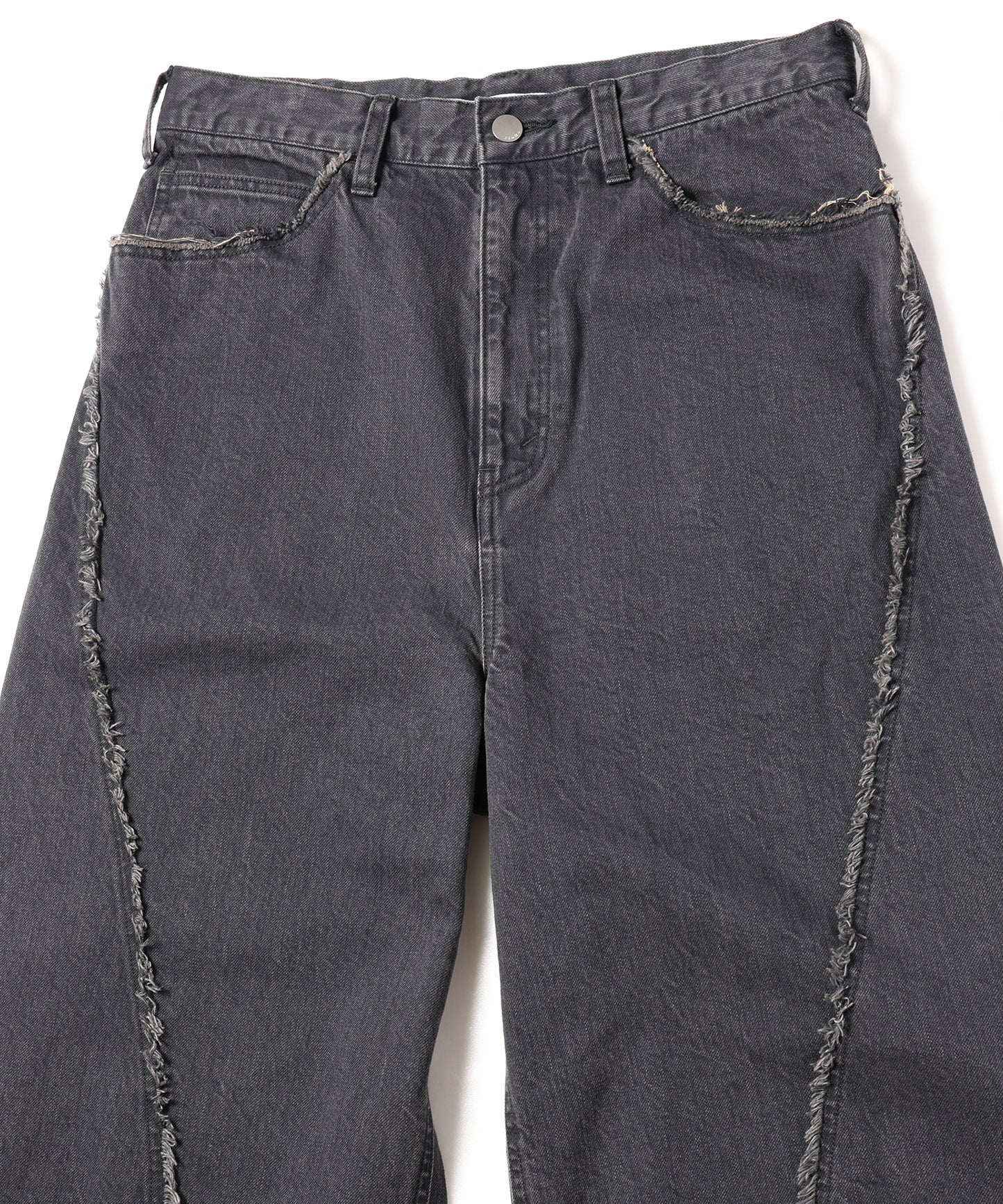 USED LOOSE FIT JEANS