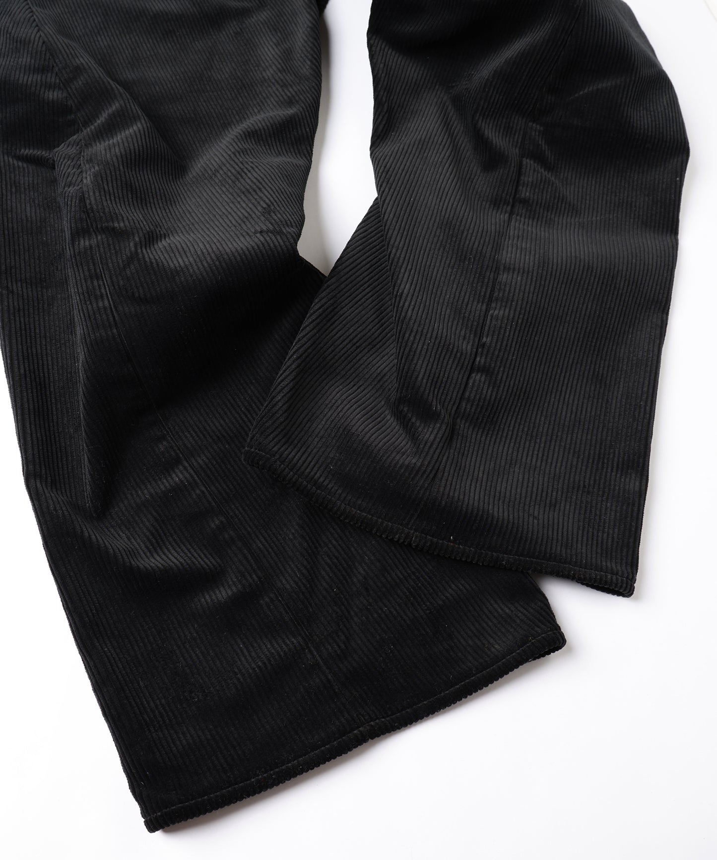 3D CUTTING CODYROY PANTS