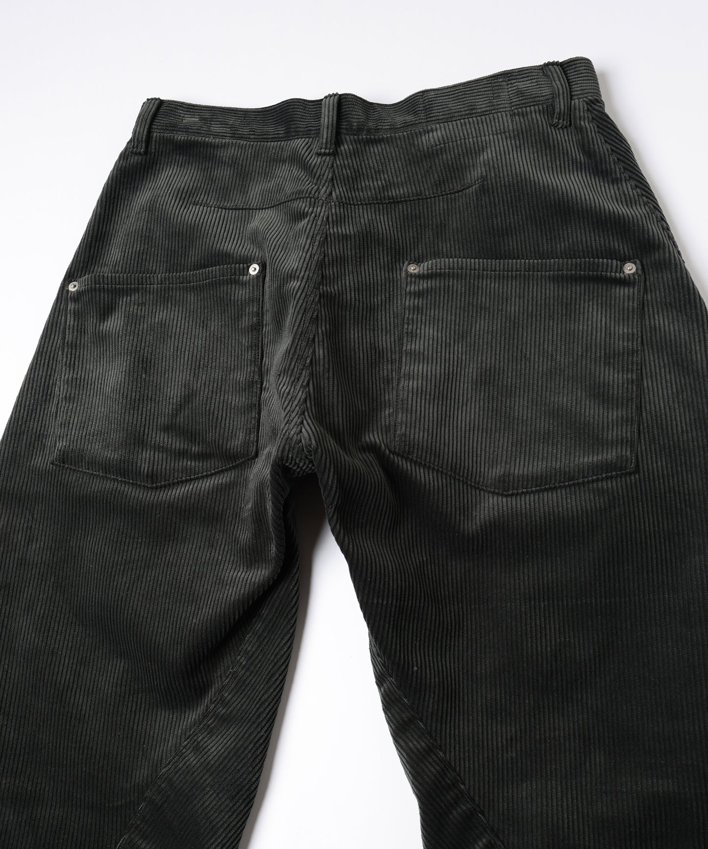 3D CUTTING CODYROY PANTS