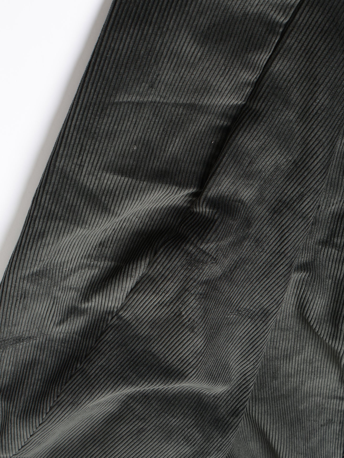 3D CUTTING CODYROY PANTS