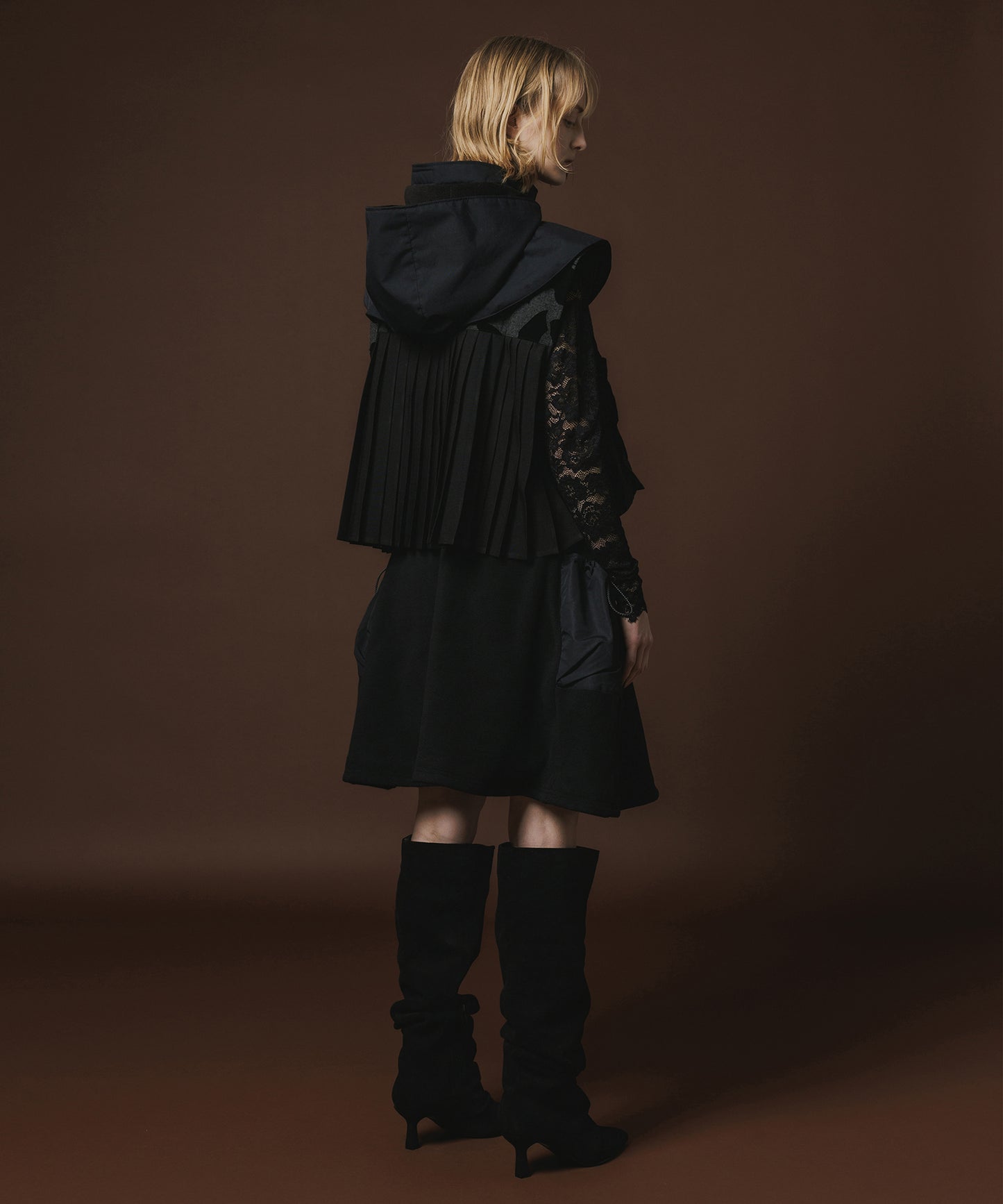 BACK PLEATS FLOCKY VEST