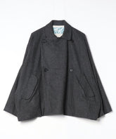 グレー