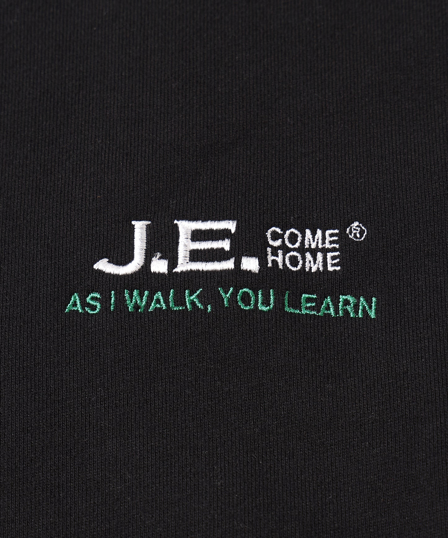 JE EMBROIDERY SWEAT CREW