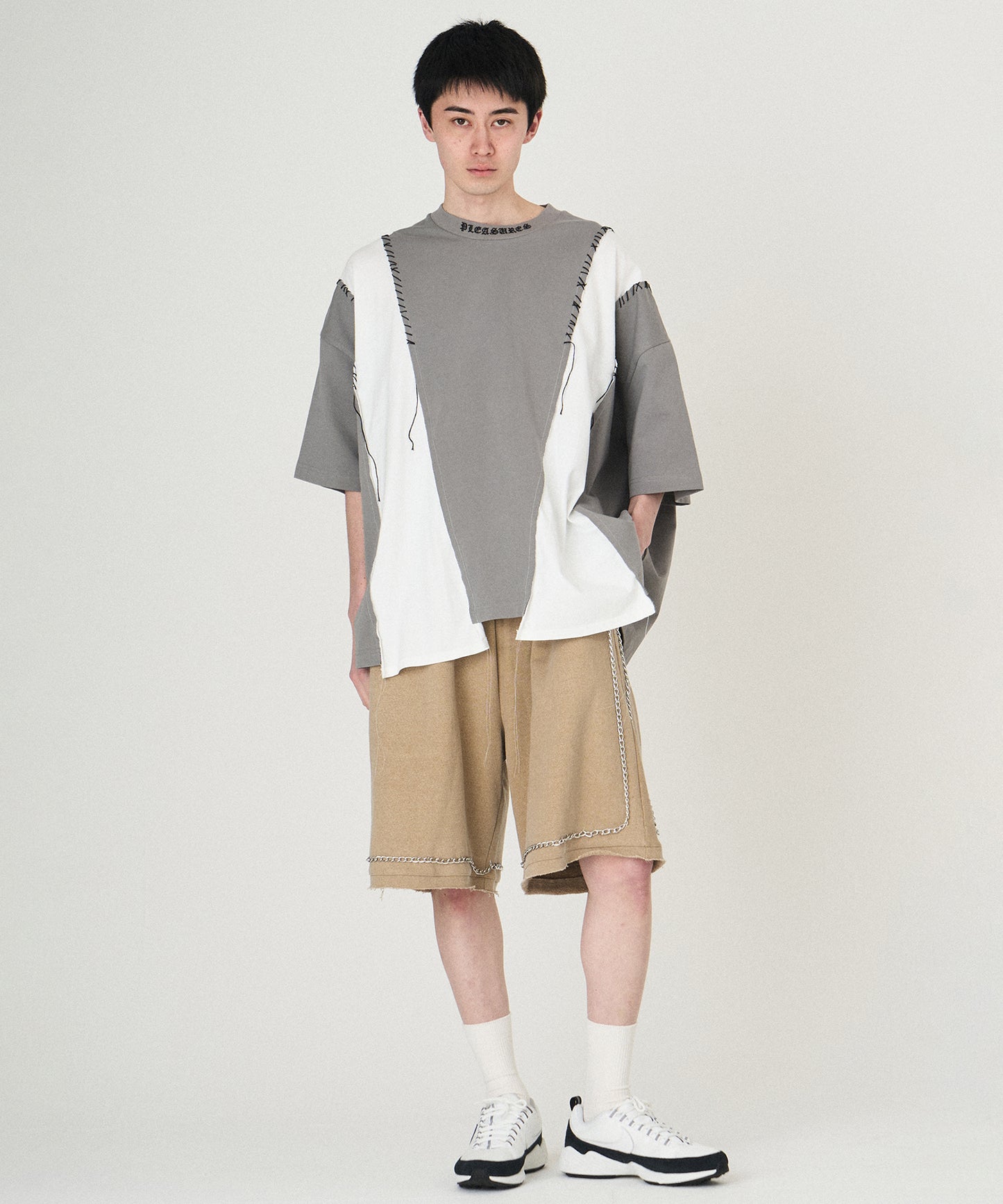 PLEASURES x DISCOVERED DOCKING WIDE TEE