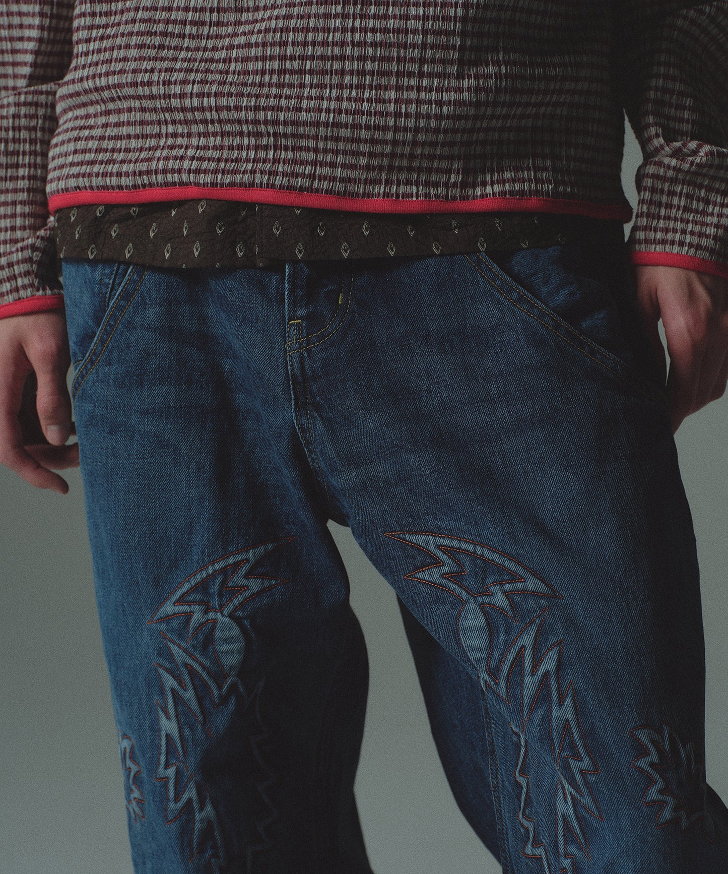 EMBROIDERY DENIM PANTS