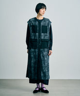 チャコールグレー