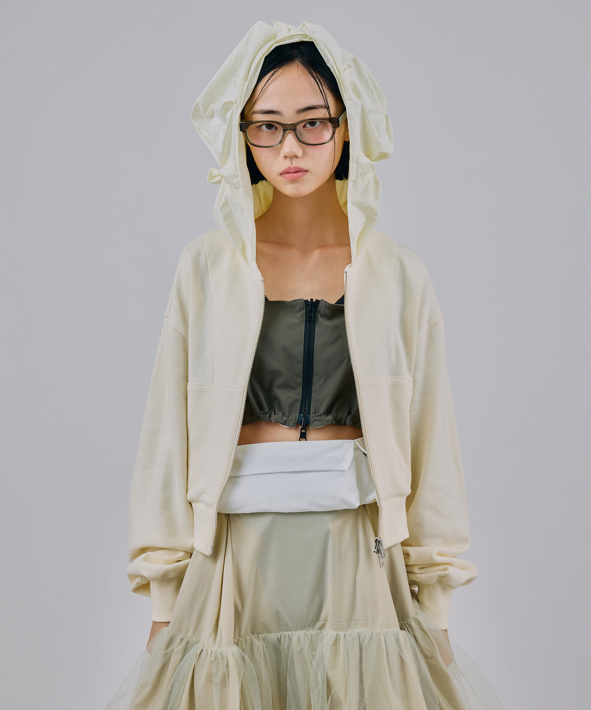 FLOWER SMOCKING HOODIE