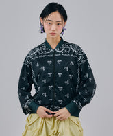 ブラック