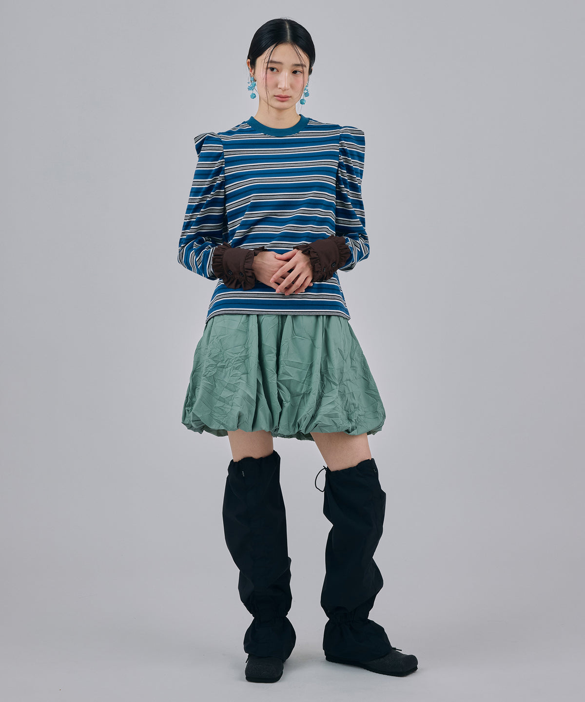 FRILL CUFFS