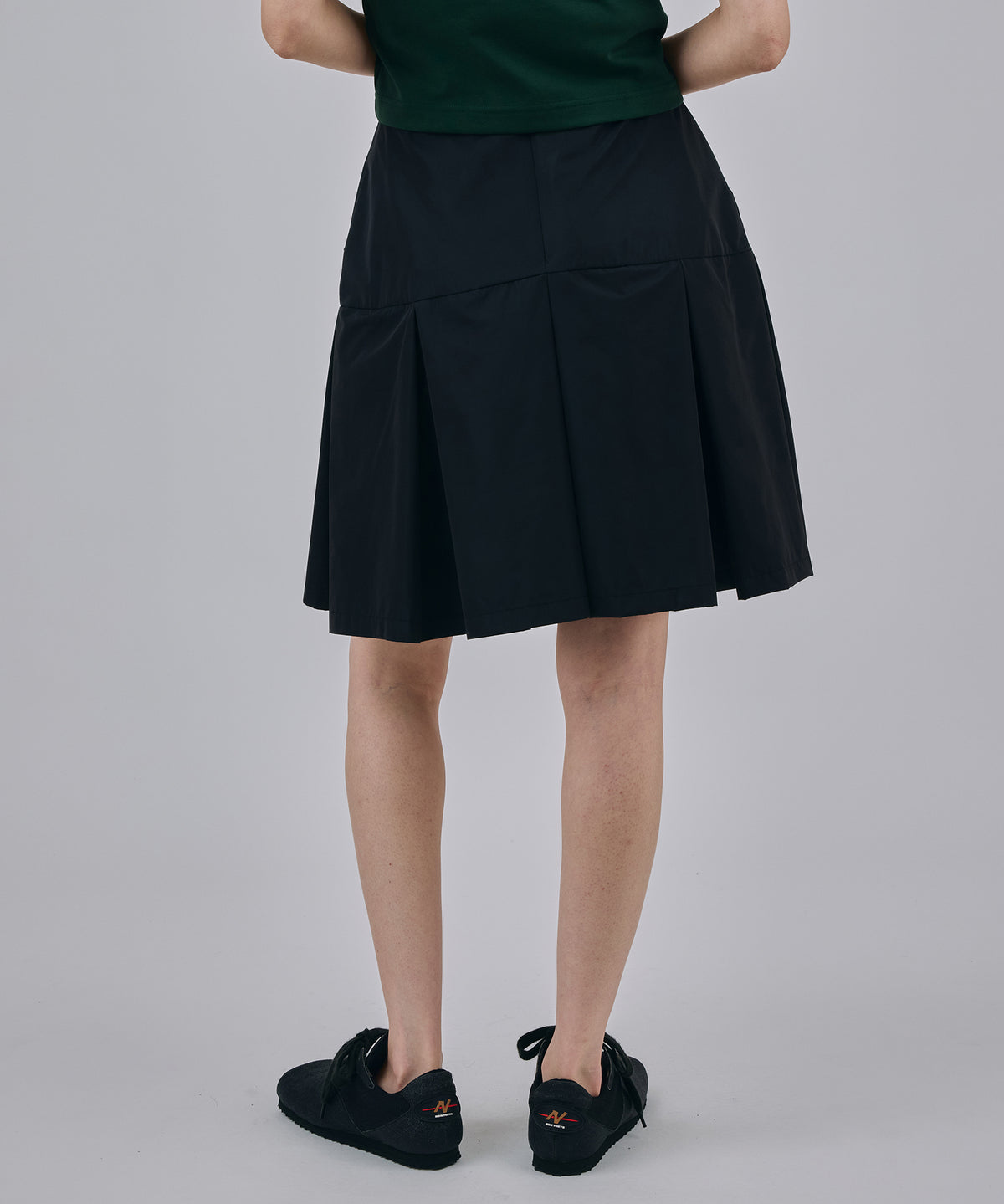 LAMINATED TAFFETA PLEATS MINI SKIRT