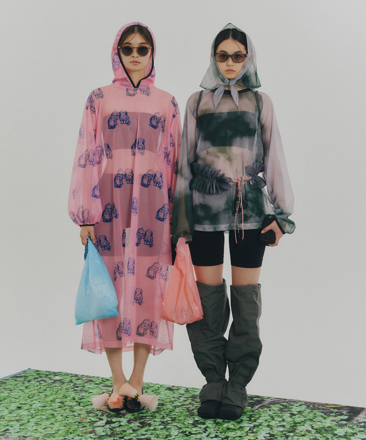 PRINT MESH PULLOVER & SCARF