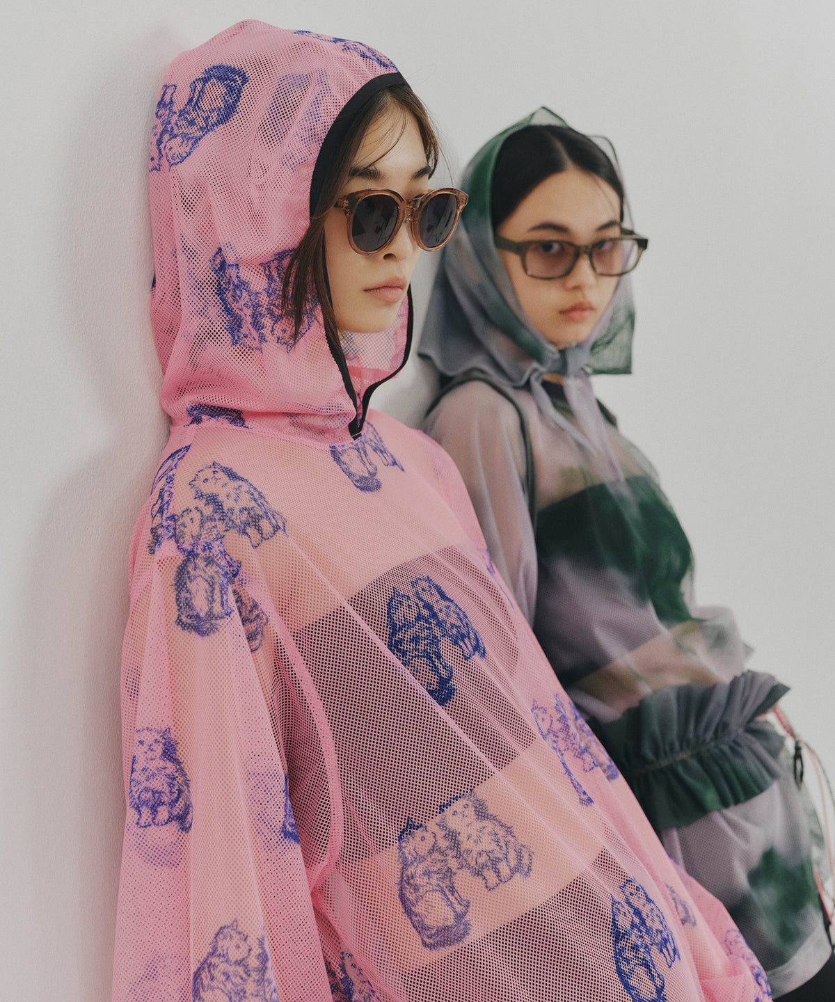 PRINT MESH HOODIE O/P