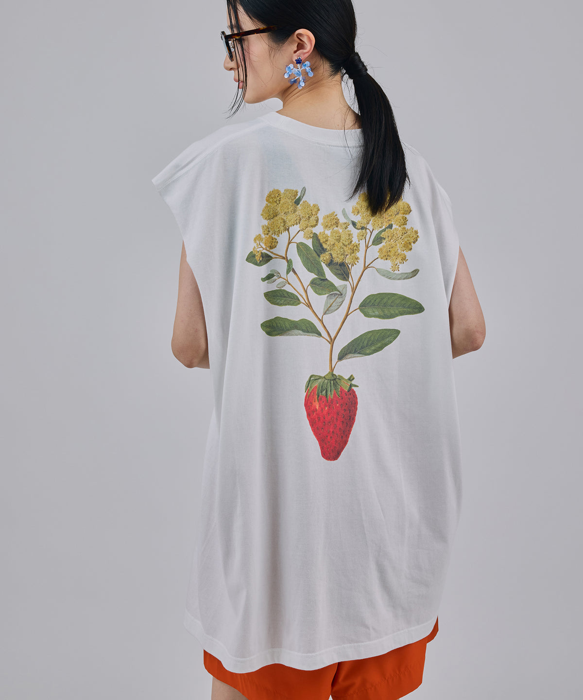 PRINT NO-SLEEVE T-SHIRT(STRAWBERRY)