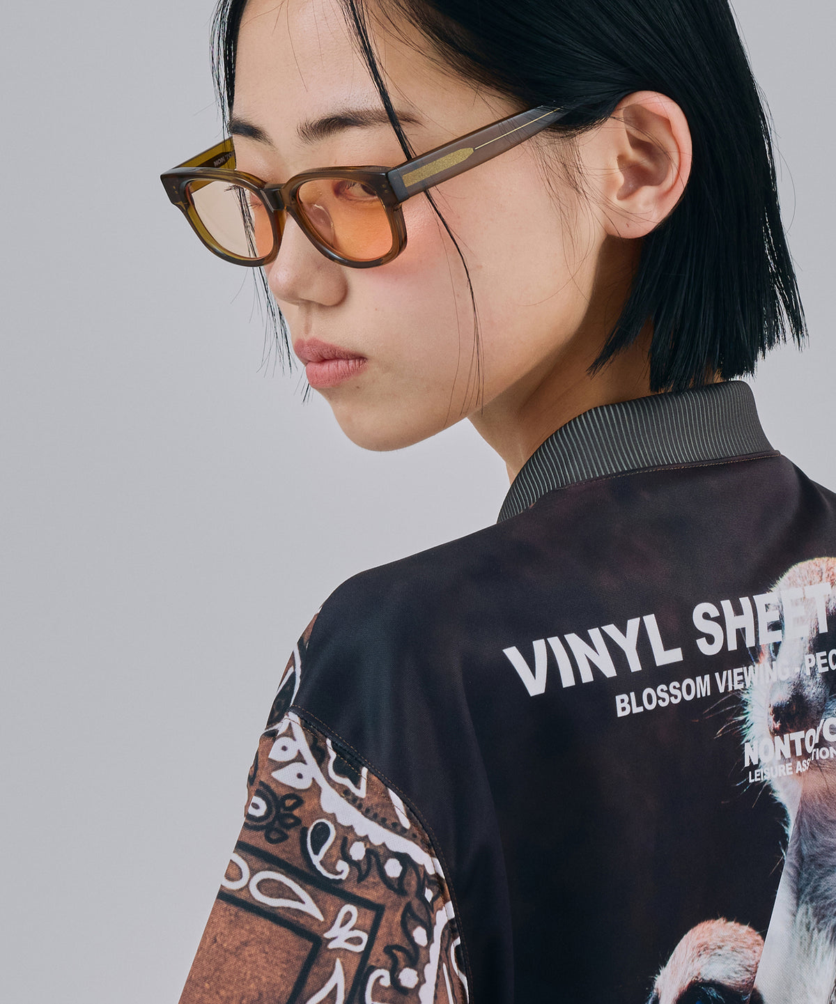 PHOTOCHROMIC LENS SQUARE SUNGLASS