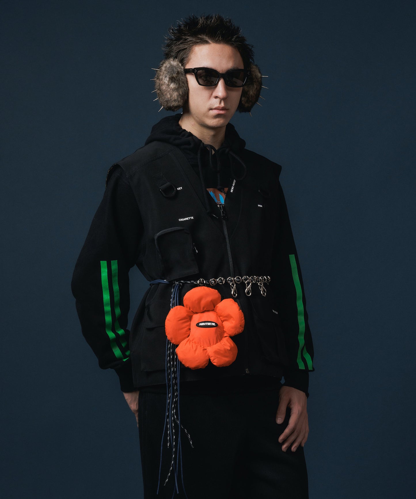 REVERSIBLE MULTI POCKET VEST 【納期9月下旬】