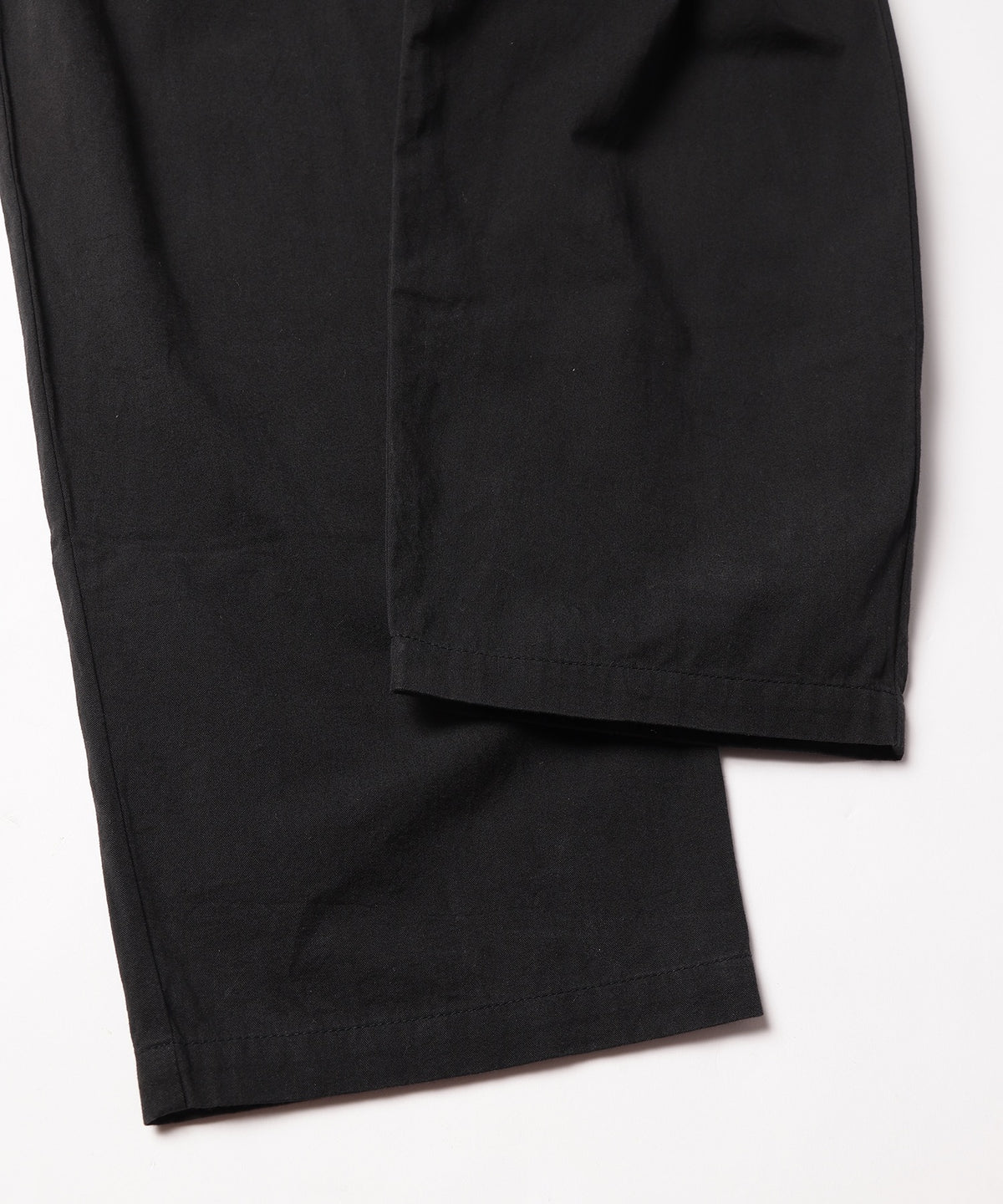 two-tuck wide pants