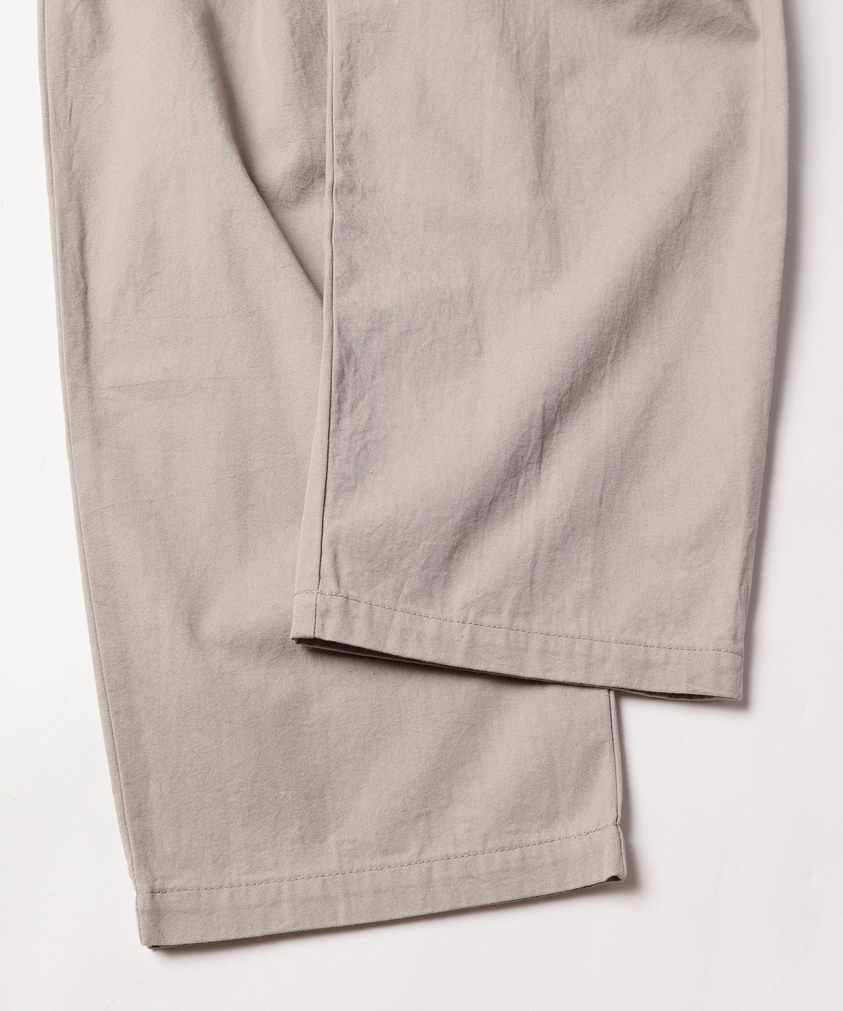 two-tuck wide pants