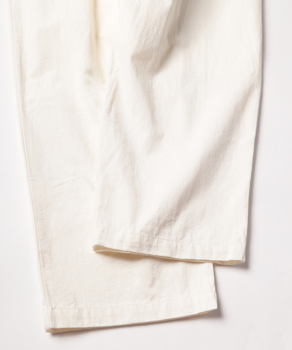 two-tuck wide pants