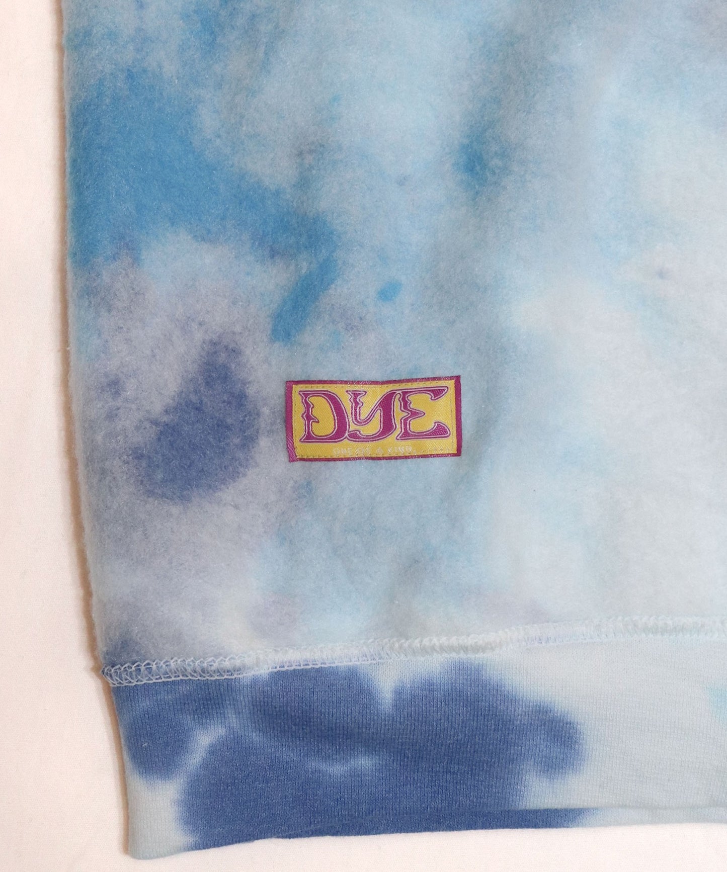 BC CREW NECK TIE DYE