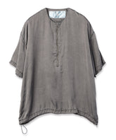 チャコールグレー