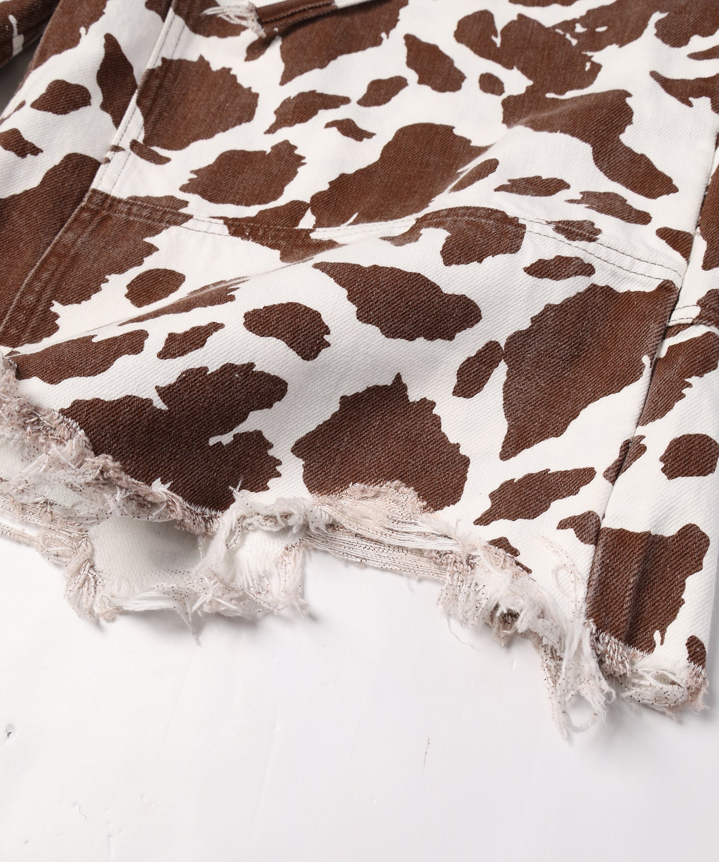 COW PRINT DOUBLE KNEE SHORTS