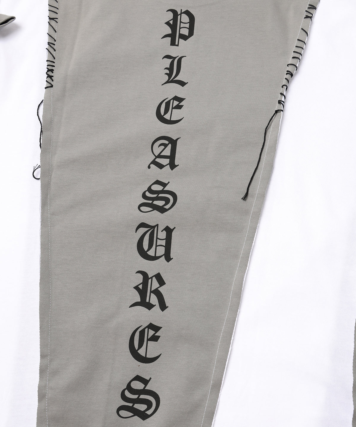 PLEASURES x DISCOVERED DOCKING WIDE TEE