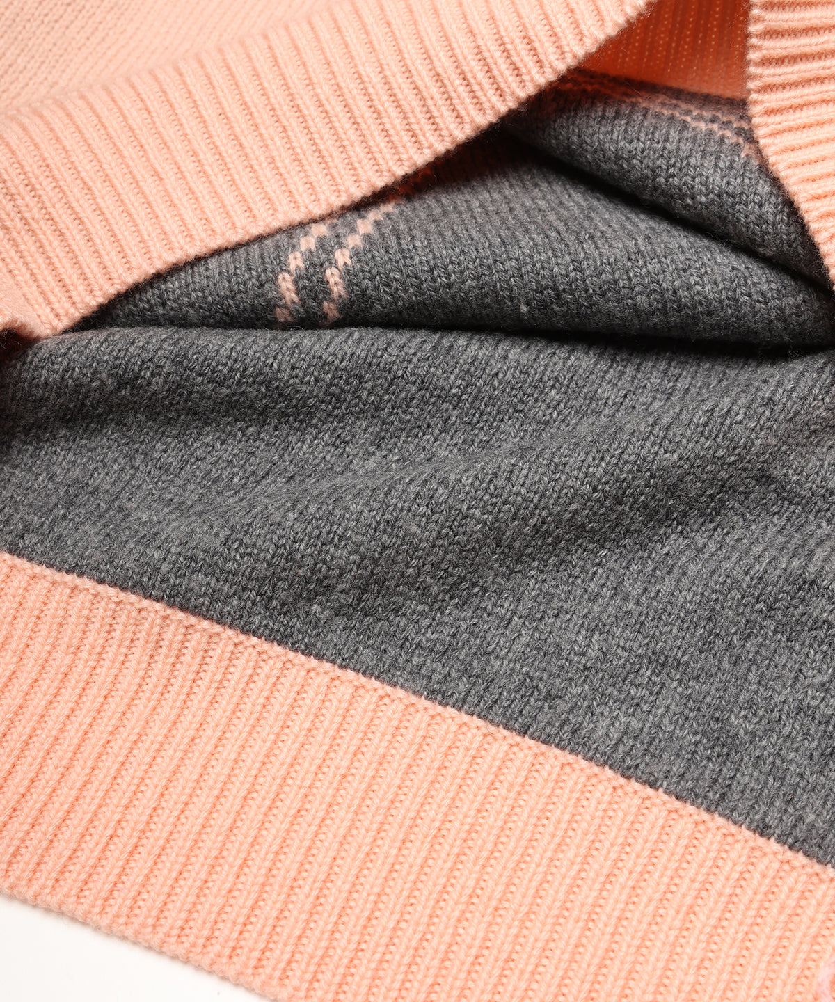 EMBLEM KNIT