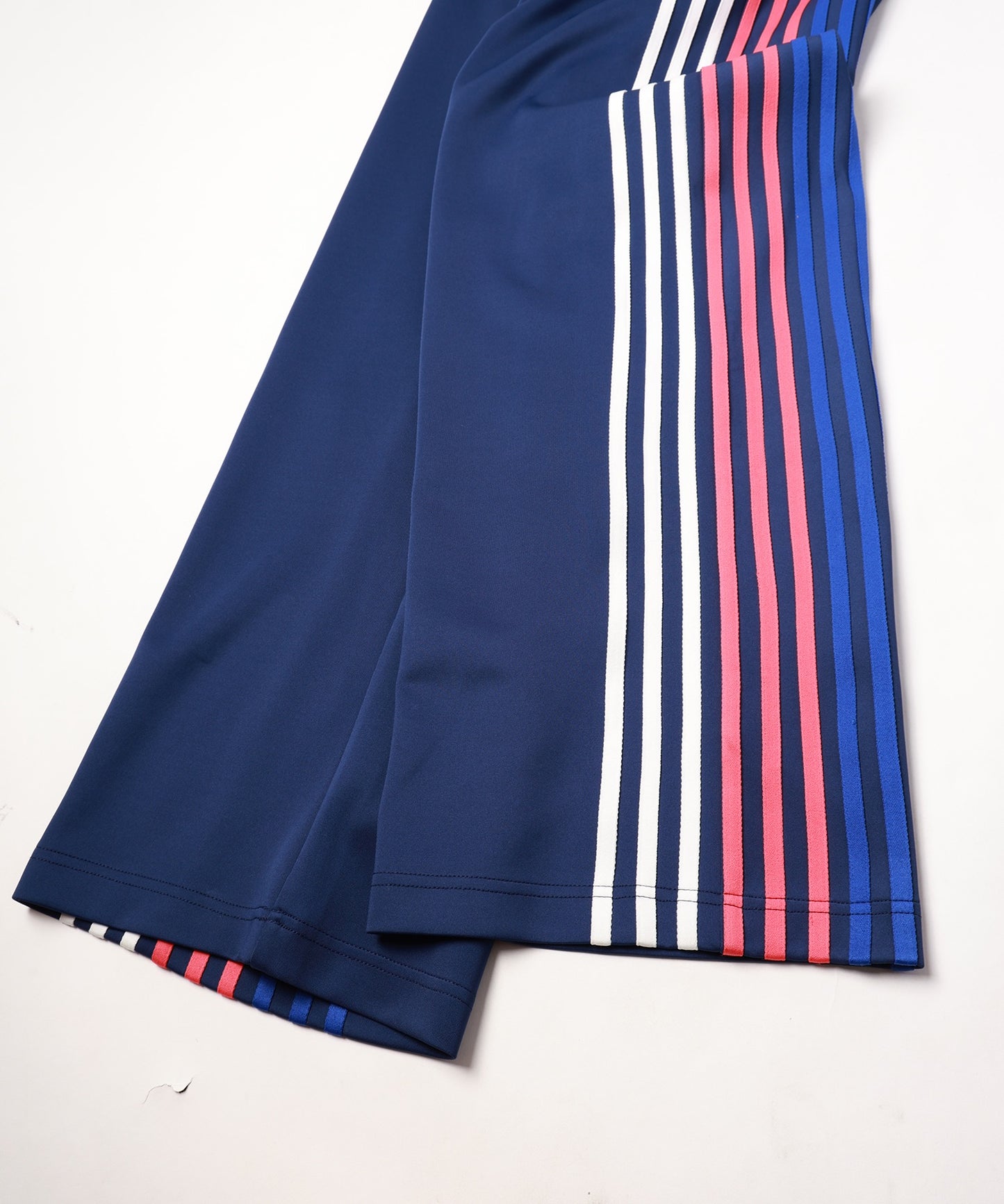 TRACK PANTS