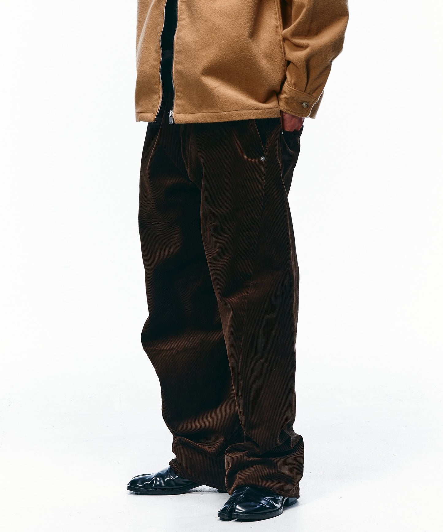 3D CUTTING CODYROY PANTS