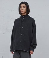 チャコールグレー