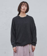 チャコールグレー