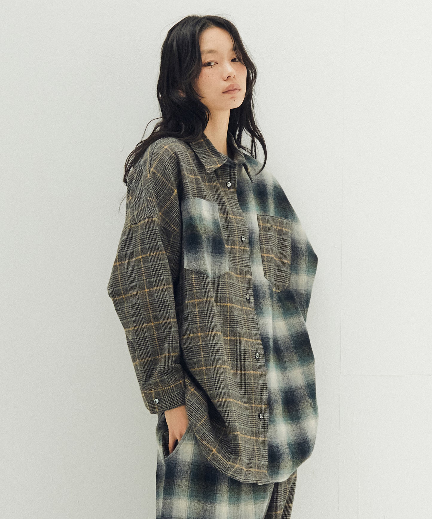 Half flannel check big shirt