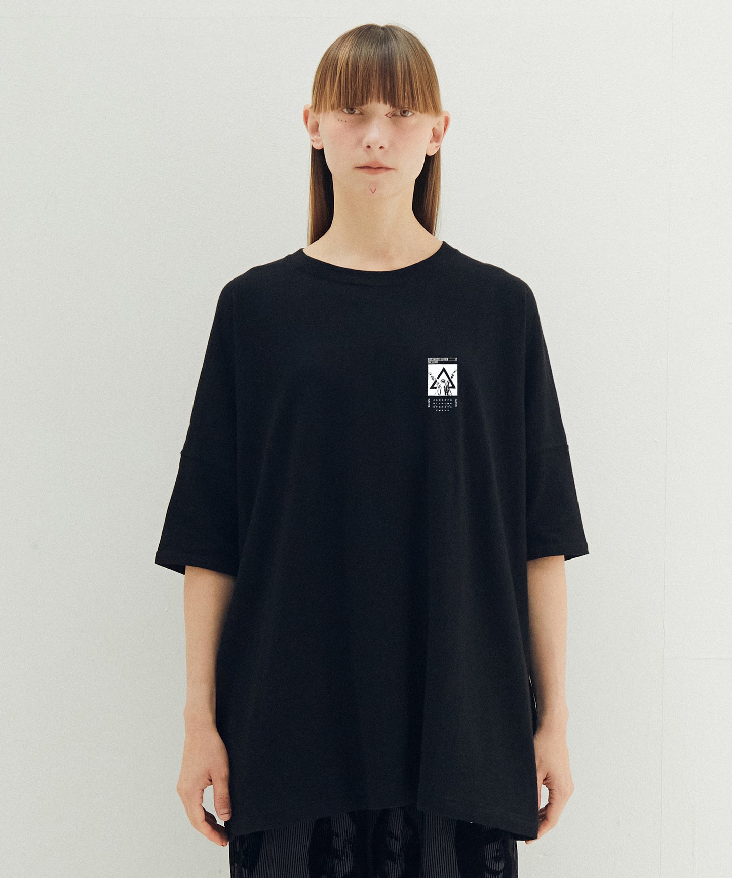 PEACE MAKER Tee