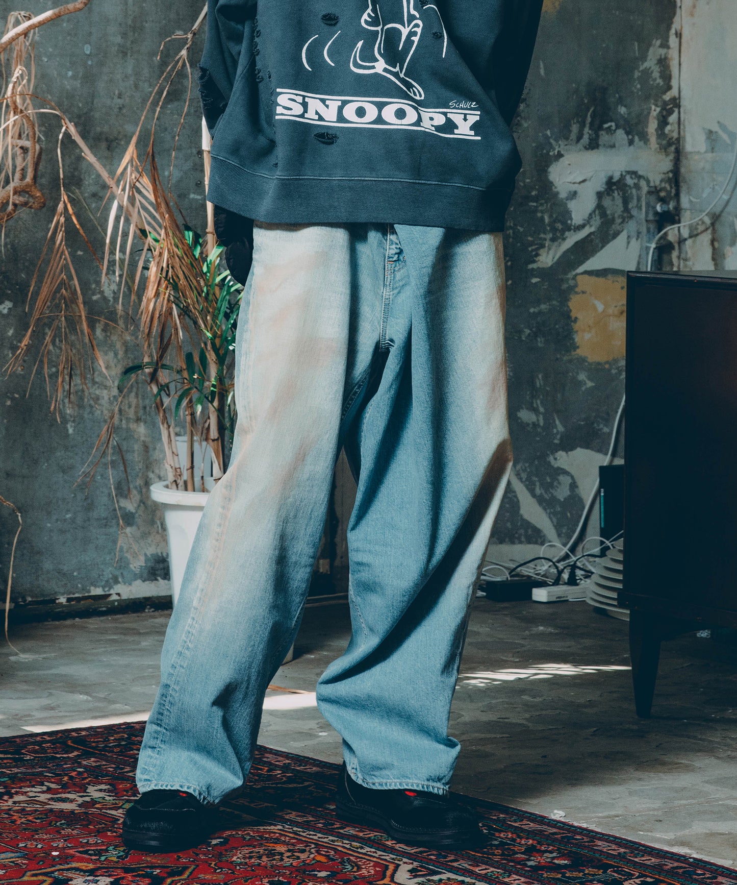 OVER RAP DENIM PANTS