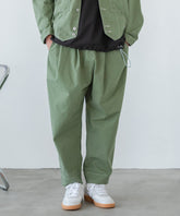 グリーン