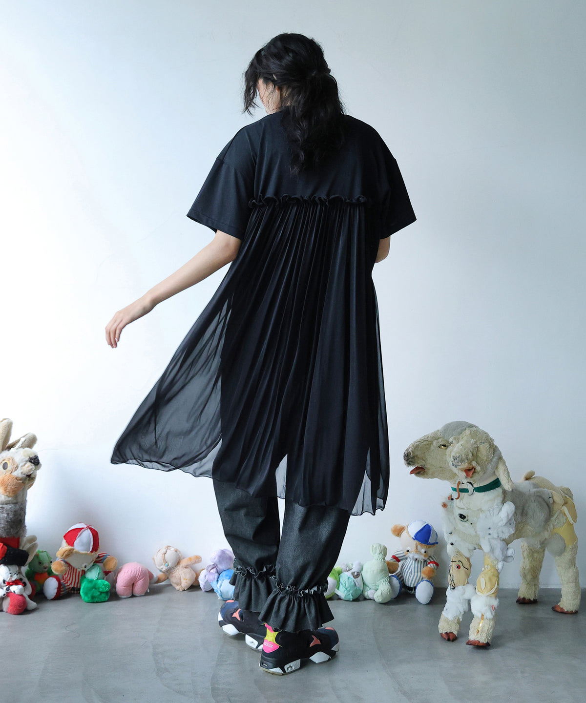 GATHERED DENIM PANTS
