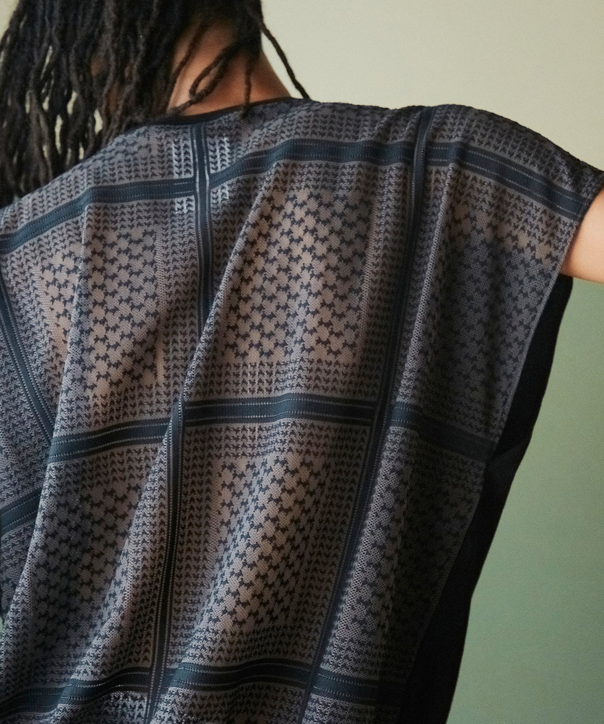 SHEMAGH LACE NO SLEEVE